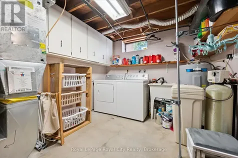 229 Ross Avenue Kitchener ON N2A 1V7