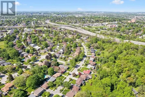 229 Ross Avenue Kitchener ON N2A 1V7
