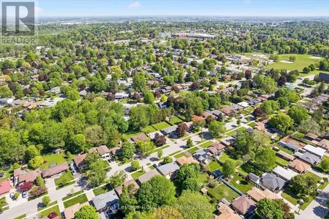 229 Ross Avenue Kitchener ON N2A 1V7