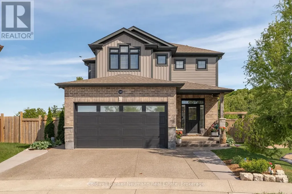 48 Newcastle Court Kitchener ON N2R 0G7