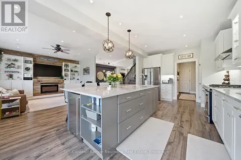 48 Newcastle Court Kitchener ON N2R 0G7