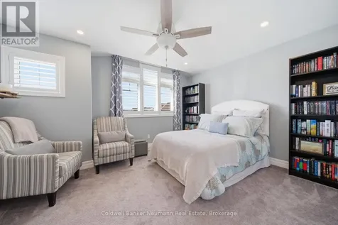 48 Newcastle Court Kitchener ON N2R 0G7