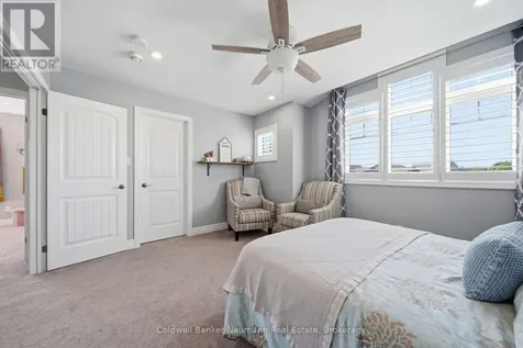 48 Newcastle Court Kitchener ON N2R 0G7