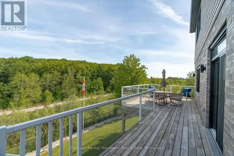 48 Newcastle Court Kitchener ON N2R 0G7