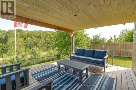 48 Newcastle Court Kitchener ON N2R 0G7