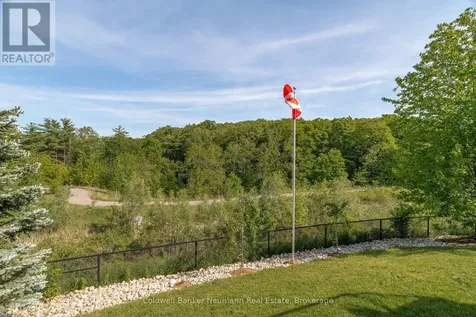 48 Newcastle Court Kitchener ON N2R 0G7
