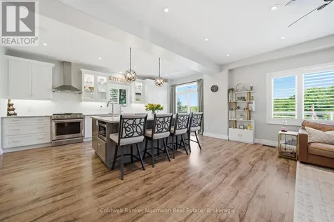 48 Newcastle Court Kitchener ON N2R 0G7