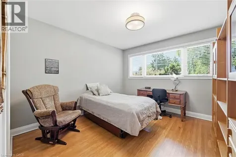 951 Cloverleaf Drive Burlington ON L7T 3Y8