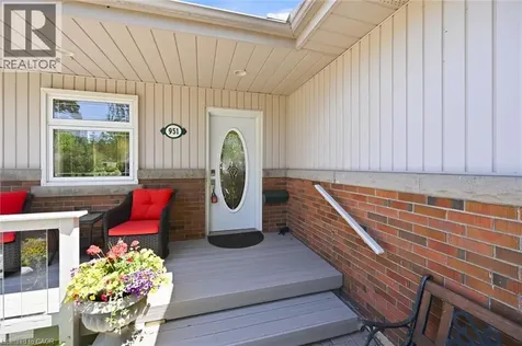 951 Cloverleaf Drive Burlington ON L7T 3Y8