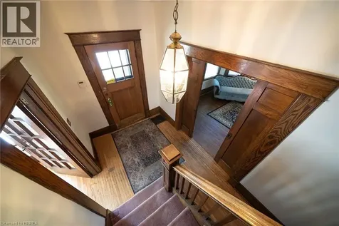 8 Abigail Avenue Brantford ON N3R 4R7