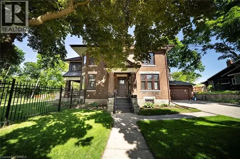 8 Abigail Avenue Brantford ON N3R 4R7