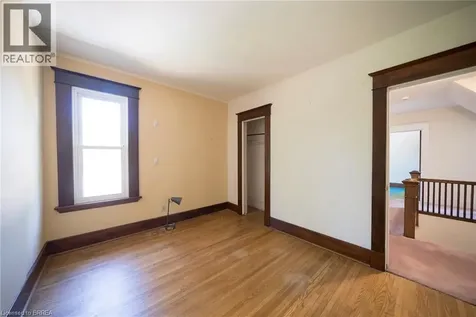 8 Abigail Avenue Brantford ON N3R 4R7