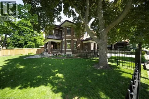 8 Abigail Avenue Brantford ON N3R 4R7