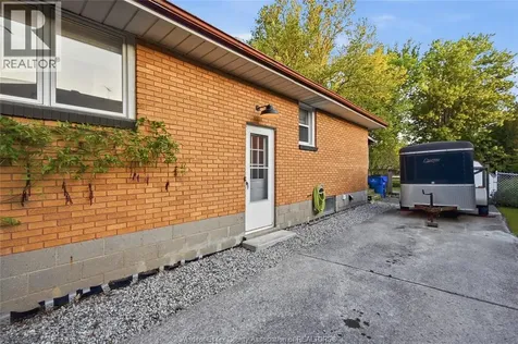 36 Woodland Avenue Chatham ON N7L 2S6