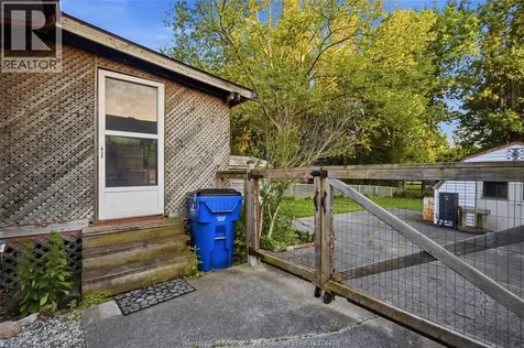 36 Woodland Avenue Chatham ON N7L 2S6