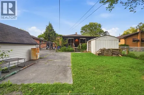 36 Woodland Avenue Chatham ON N7L 2S6