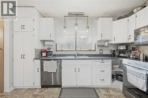 36 Woodland Avenue Chatham ON N7L 2S6