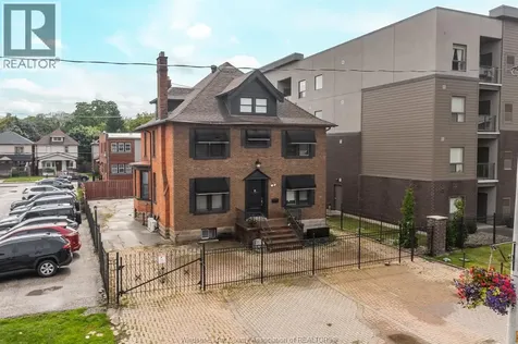 961 Ouellette Avenue Windsor ON N9A 4J5