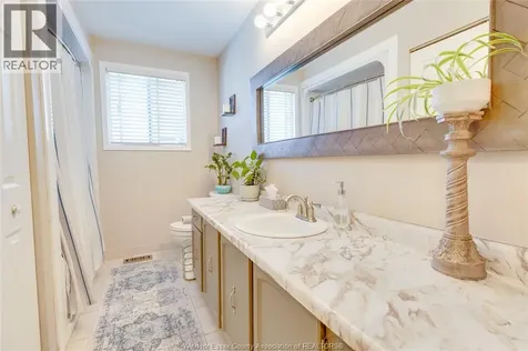 2841 Garvey Crescent Windsor ON N8W 4W7