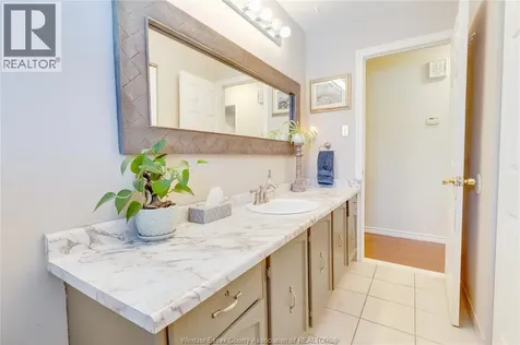2841 Garvey Crescent Windsor ON N8W 4W7