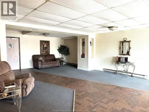 2565 Lauzon Road Windsor ON N8T 2Z5