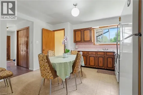 95 Fieldway Drive Hamilton ON L9A 2L5