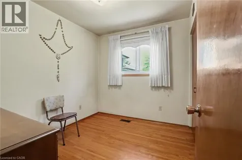 95 Fieldway Drive Hamilton ON L9A 2L5
