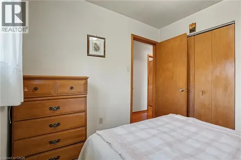 95 Fieldway Drive Hamilton ON L9A 2L5