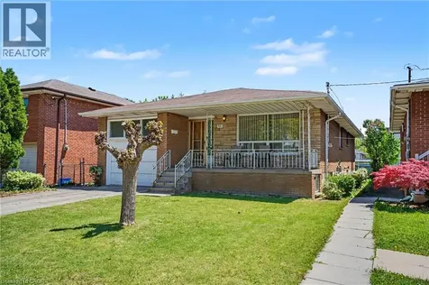 95 Fieldway Drive Hamilton ON L9A 2L5