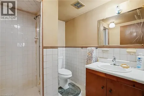 95 Fieldway Drive Hamilton ON L9A 2L5