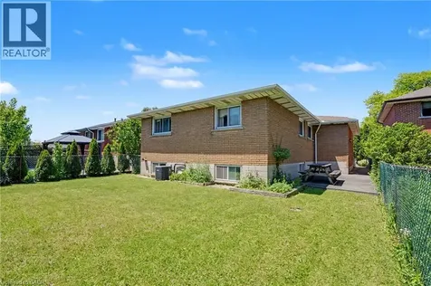 95 Fieldway Drive Hamilton ON L9A 2L5