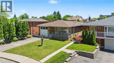 95 Fieldway Drive Hamilton ON L9A 2L5