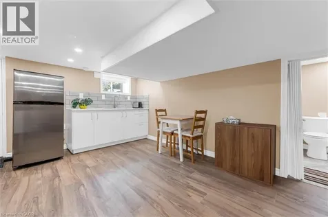 205 Ferguson Avenue South Hamilton ON L8N 2N2