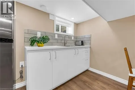 205 Ferguson Avenue South Hamilton ON L8N 2N2