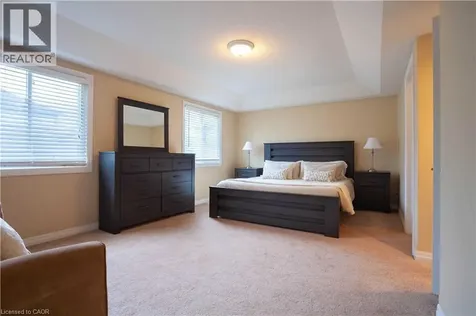 523 Windflower Crescent Kitchener ON N2E 3T2