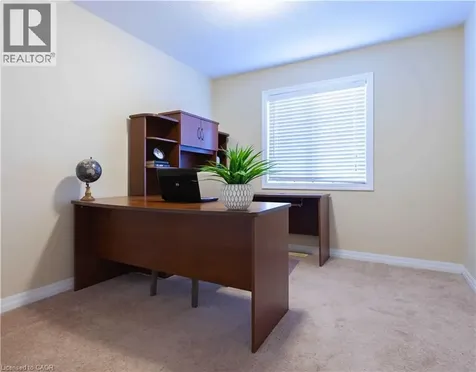 523 Windflower Crescent Kitchener ON N2E 3T2