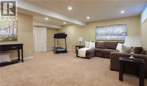 523 Windflower Crescent Kitchener ON N2E 3T2