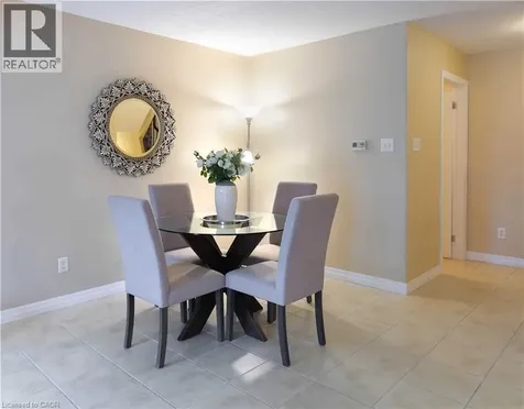 523 Windflower Crescent Kitchener ON N2E 3T2