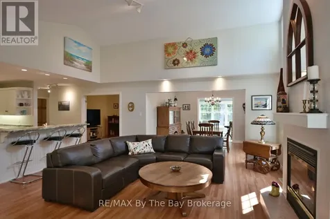 1327 River Road East Wasaga Beach ON L9Z 2R7