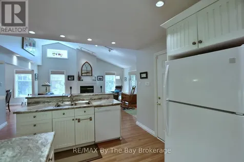 1327 River Road East Wasaga Beach ON L9Z 2R7