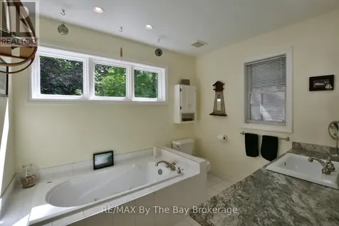 1327 River Road East Wasaga Beach ON L9Z 2R7