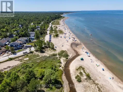 1327 River Road East Wasaga Beach ON L9Z 2R7