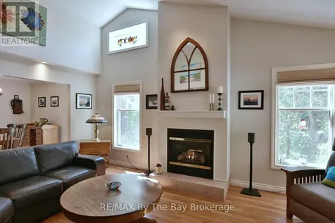 1327 River Road East Wasaga Beach ON L9Z 2R7