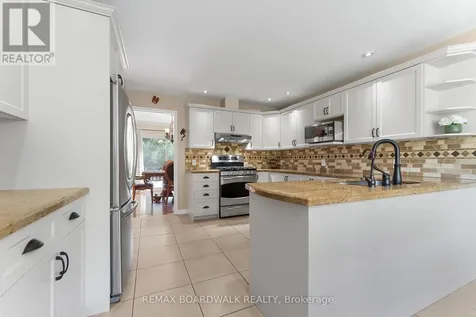 14 Panandrick View Drive Ottawa ON K2W 1A5
