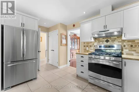 14 Panandrick View Drive Ottawa ON K2W 1A5