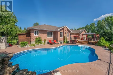 14 Panandrick View Drive Ottawa ON K2W 1A5