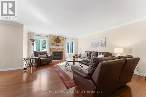 14 Panandrick View Drive Ottawa ON K2W 1A5