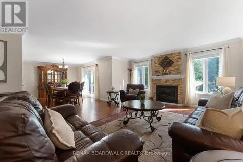 14 Panandrick View Drive Ottawa ON K2W 1A5