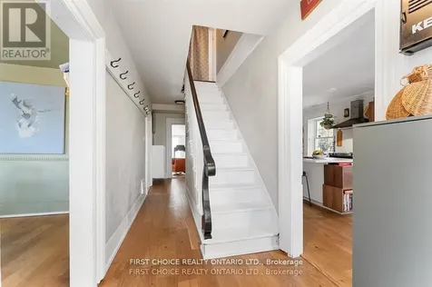 8 Campbell Reid Court Ottawa ON K2K 1X7
