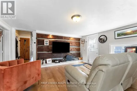 8 Campbell Reid Court Ottawa ON K2K 1X7